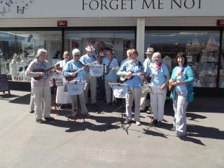 Stokes Bay Strummers in Stubbington